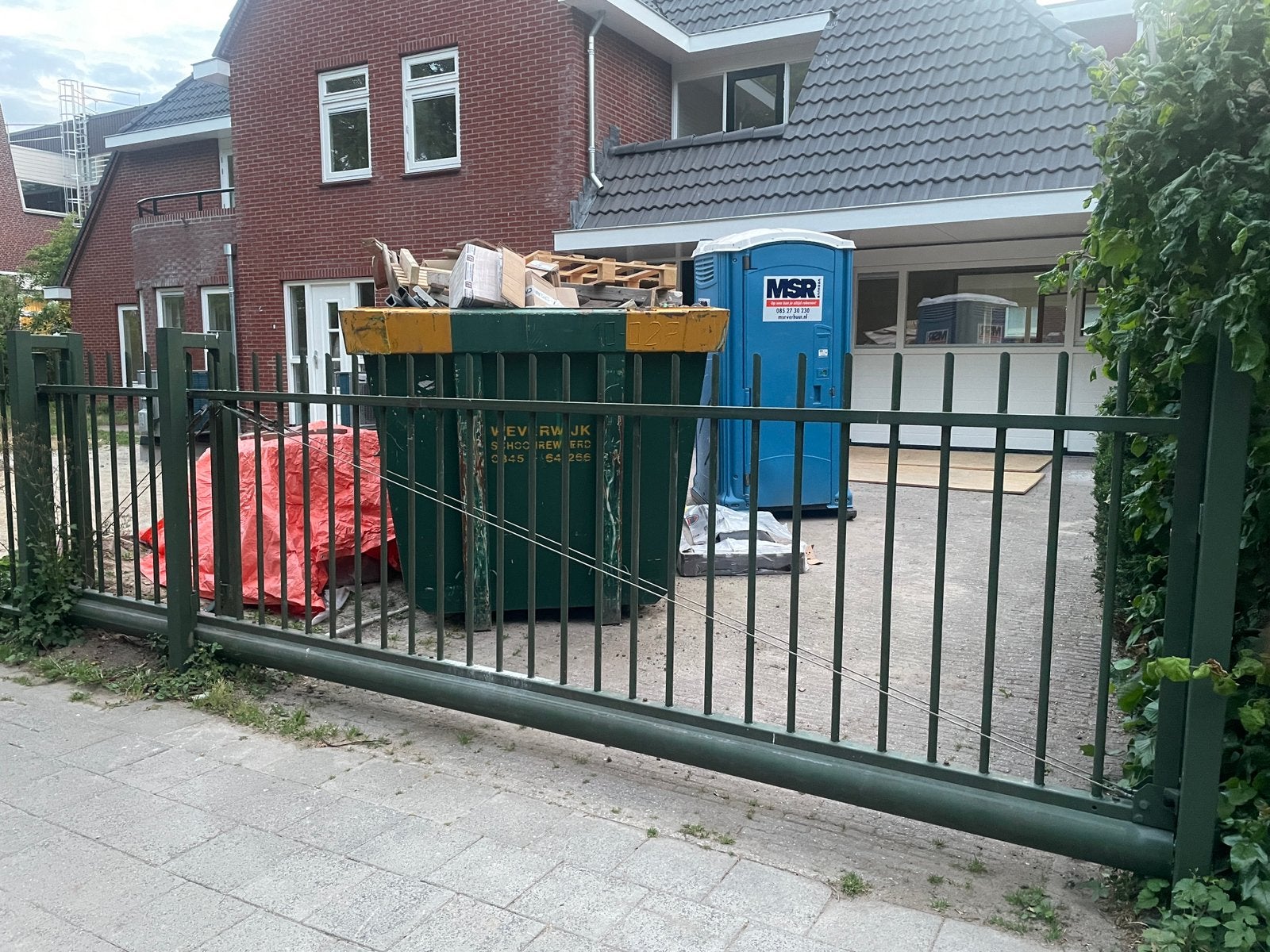 Schuifpoort 4 meter doorgang, Ophalen of Verzenden, Zo goed als nieuw, IJzer, Spijlenhekwerk