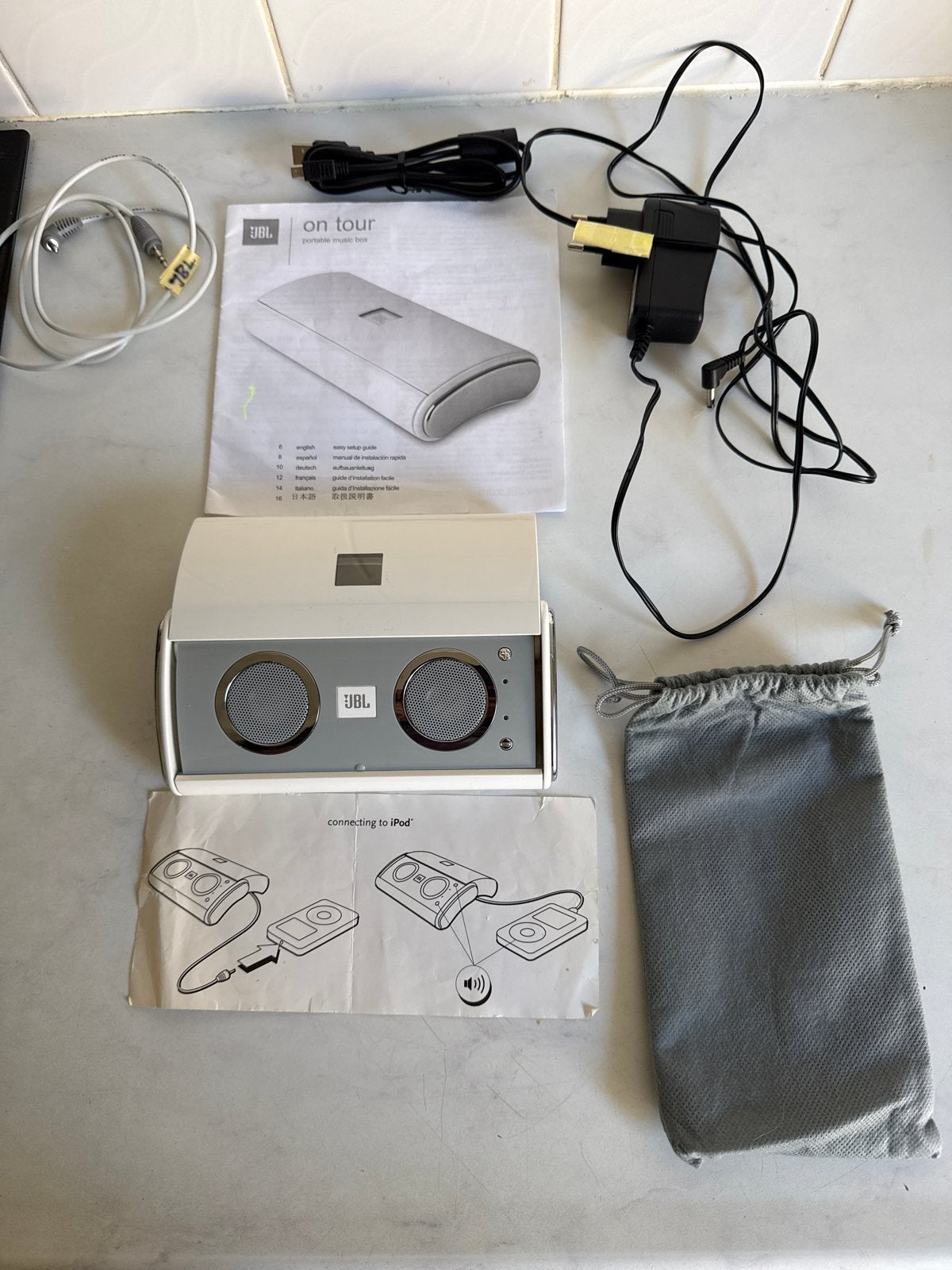 JBL On Tour Draagbare Muziekbox voor iPod, Gebruikt, Ophalen of Verzenden, Draagbare speaker, Minder dan 60 watt