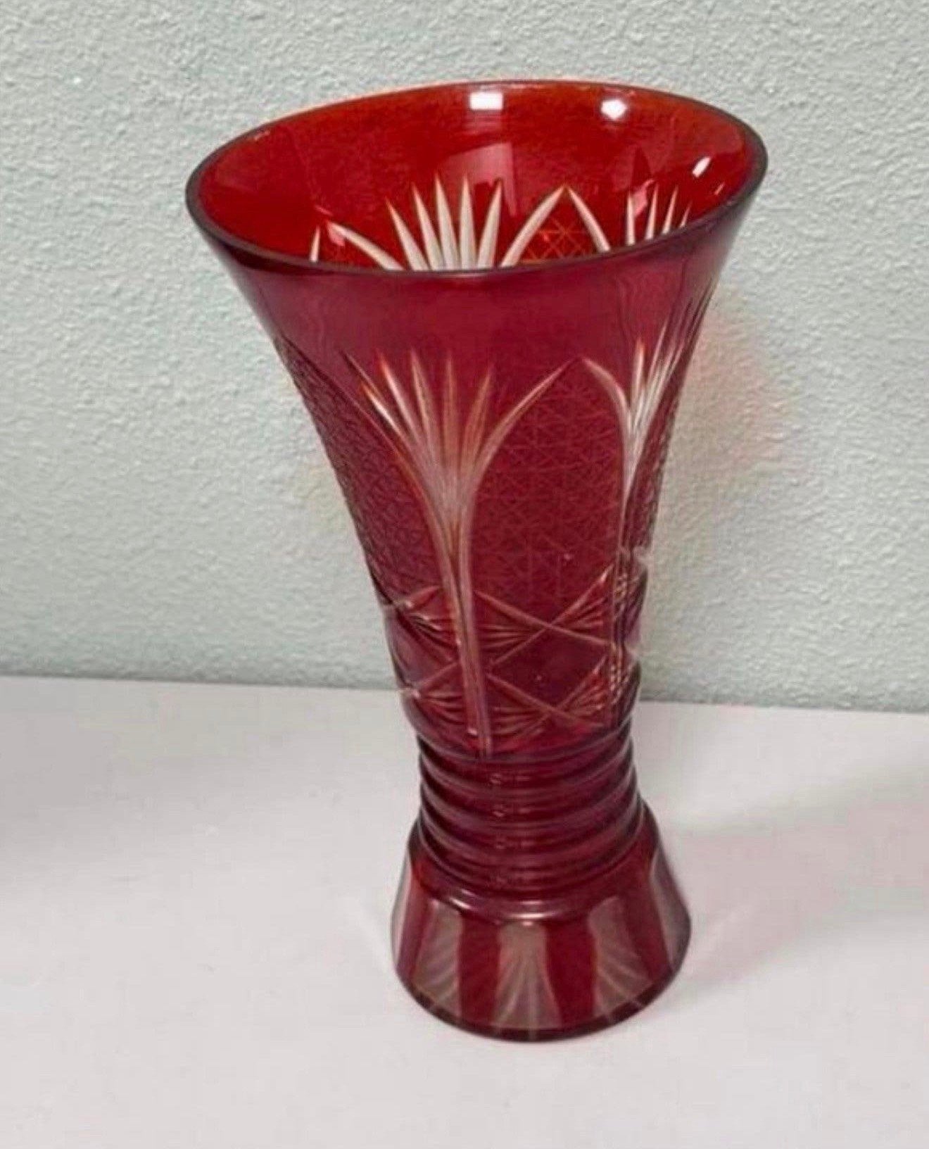 Handgeslepen kristal antieke vaas Boheemse stijl robijnrood, Ophalen of Verzenden