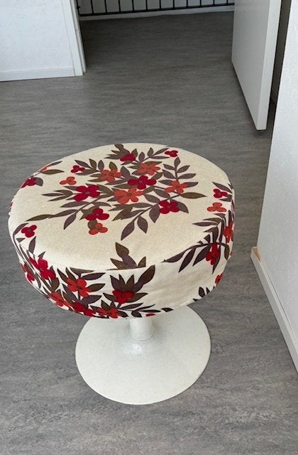Vintage tulip bloemetjes kaptafel kruk., Huis en Inrichting, Ophalen, Zo goed als nieuw, Kunststof