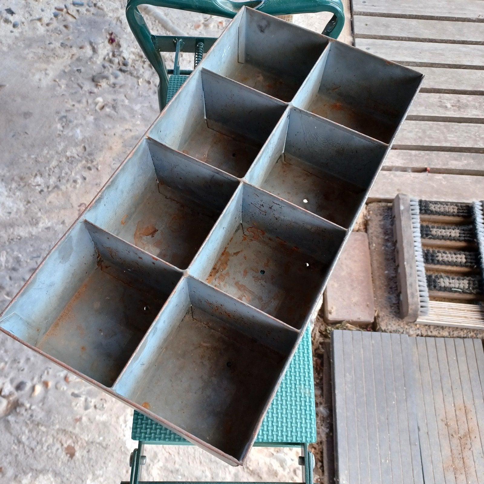 Vintage metalen sorteerbak, Ophalen of Verzenden, Gebruikt, IJzer