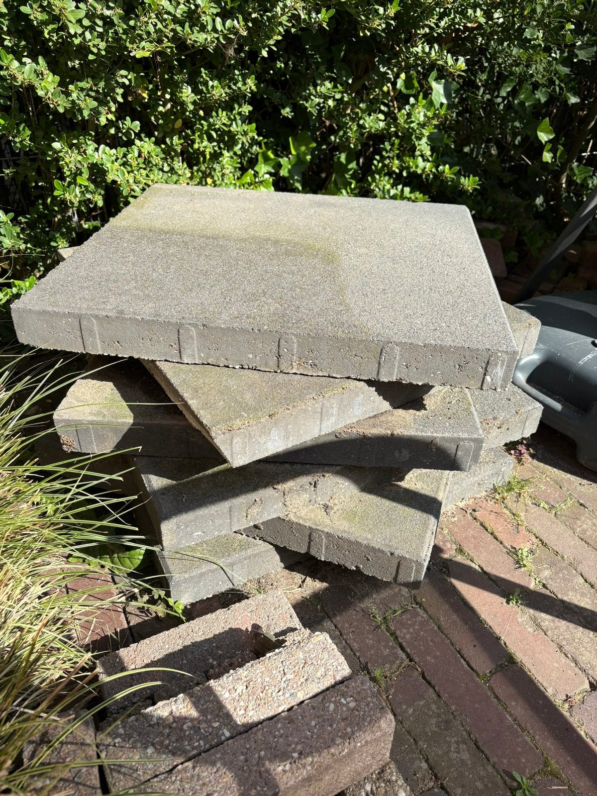 Gratis afhalen 50cm betontegels, Ophalen, Gebruikt