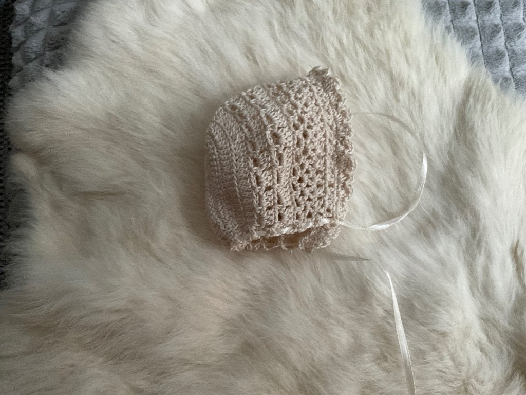 Fijn gehaakt poppen katoen mutsje voor popjes tot 25 cm, Verzenden, Nieuw, Pop