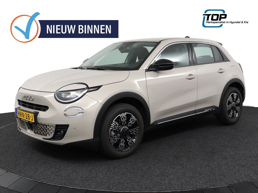 Fiat 600 1.2 Hybrid Urban (bj 2025, automaat), Auto's, Gebruikt, 1199 cc, 620 kg, Origineel Nederlands