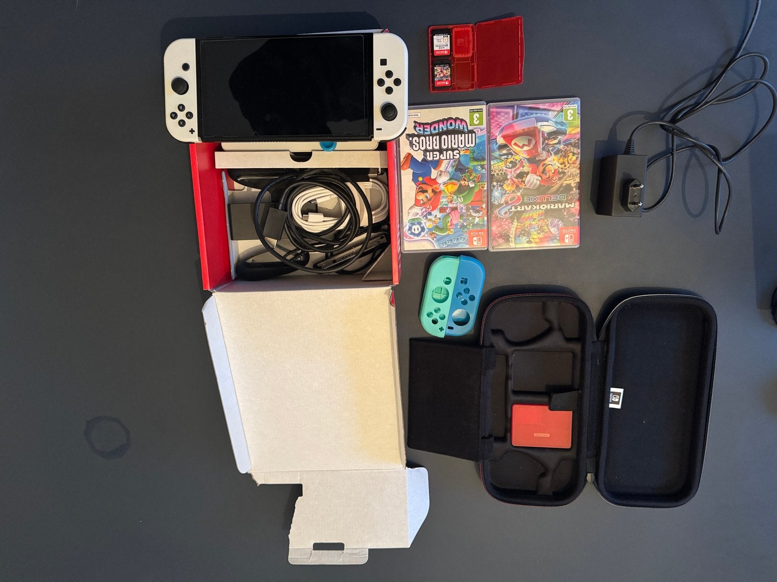 Nintendo Switch OLED Wit + games + accessoires, Spelcomputers en Games, Switch OLED, Met games, Ophalen of Verzenden, Zo goed als nieuw