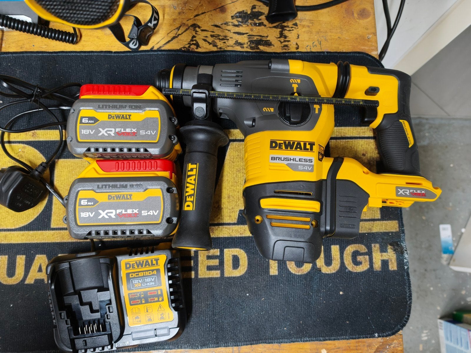 DeWALT DCH333T2 54V SDS-Plus Combihamer met 2x 6Ah accu's, Ophalen, 600 watt of meer, Boor- en/of Breekhamer, Klopboormechanisme