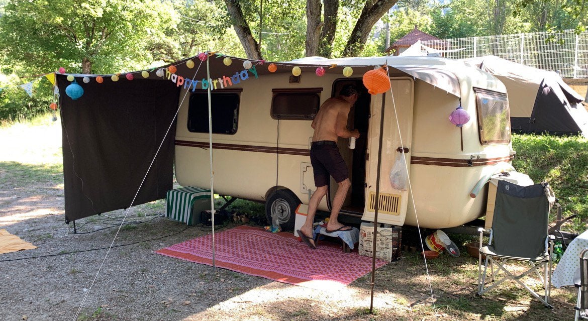 Vintage Caravan Te huur in Zuid Frankrijk La Drome, Tickets en Kaartjes, Recreatie | Overige, Drie personen of meer, Ticket of Toegangskaart
