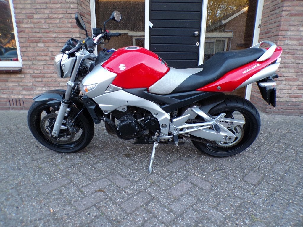 Suzuki Tour GSR 600, Putterweg 56-01
3886PD  Garderen, NL, Bedrijf, Info@autogarderen.nl, Meer dan 35 kW