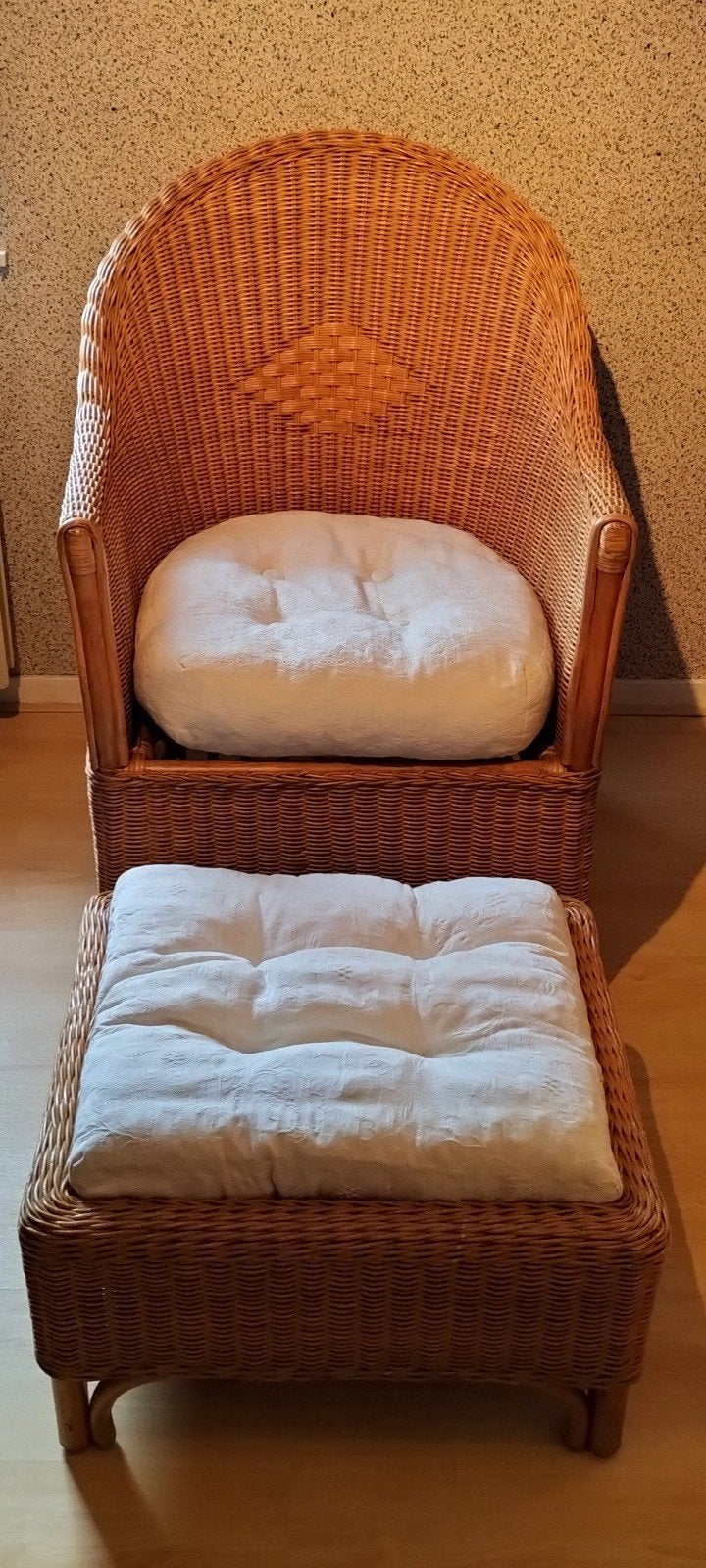 Rotan fauteuil met voetenbank - Vintage rieten stoel, Ophalen, Gebruikt, Vintage, Bohemian, Landelijk, Bruin