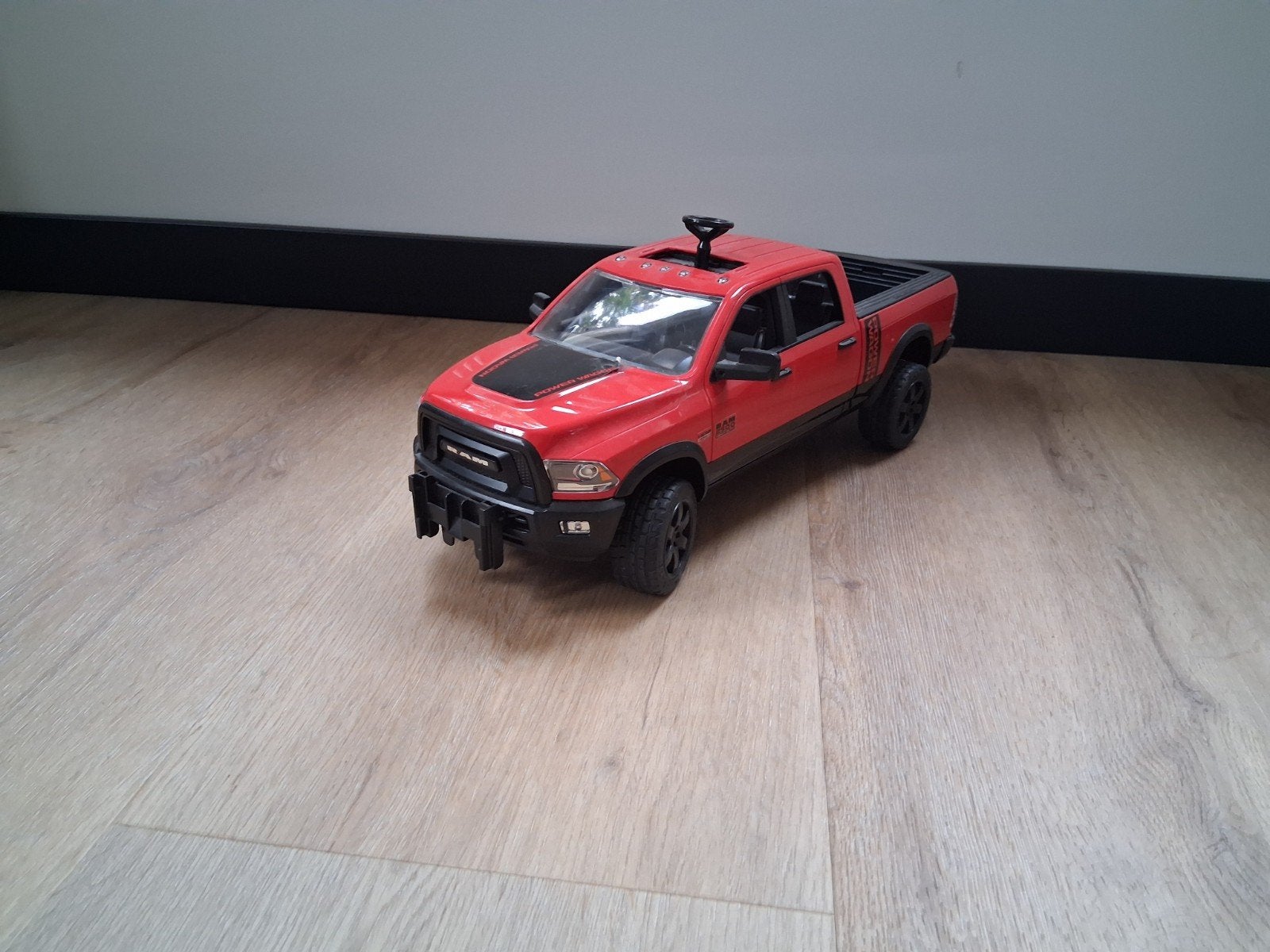 Bruder Dodge Ram Power Wagon - goede staat, Ophalen of Verzenden, Zo goed als nieuw