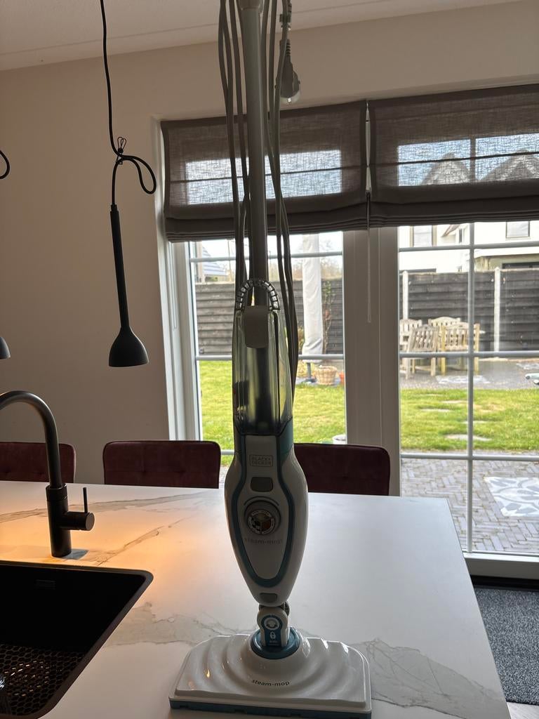 Black en Decker Steam Mop in uitstekende staat + 3 dweiltjes, Ophalen, Zo goed als nieuw