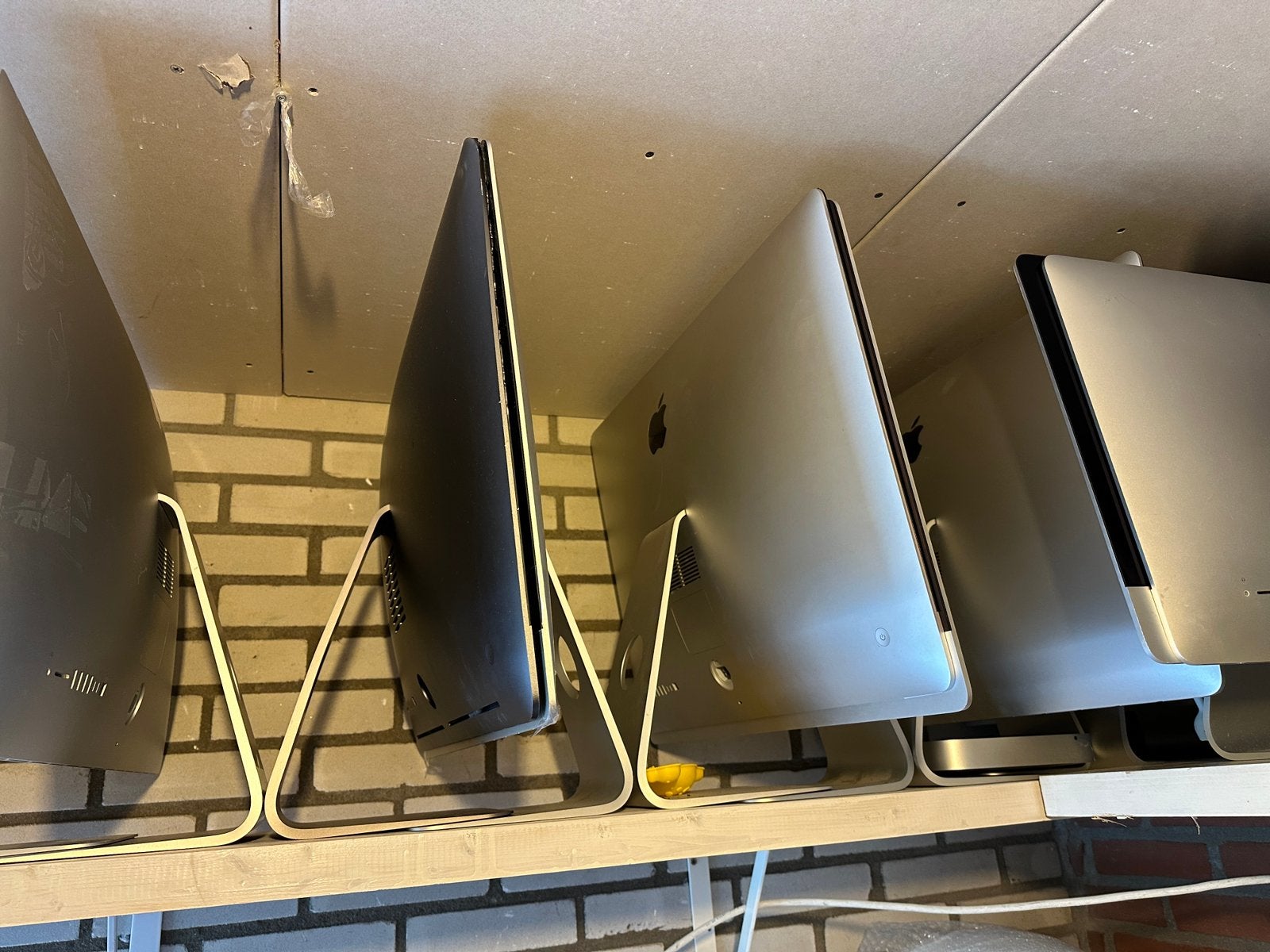 Partij 9x tweedehands iMac — 21,5" & 27" — 2015 t/m 2019 —