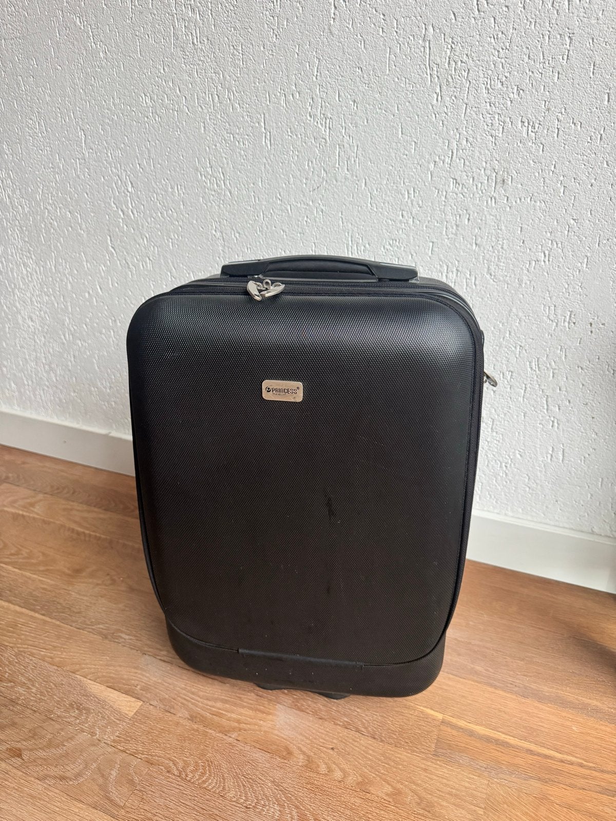 Zwarte Princess reiskoffer met wieltjes en uitschuifbare han, Ophalen, Gebruikt, Hard kunststof, Minder dan 50 cm