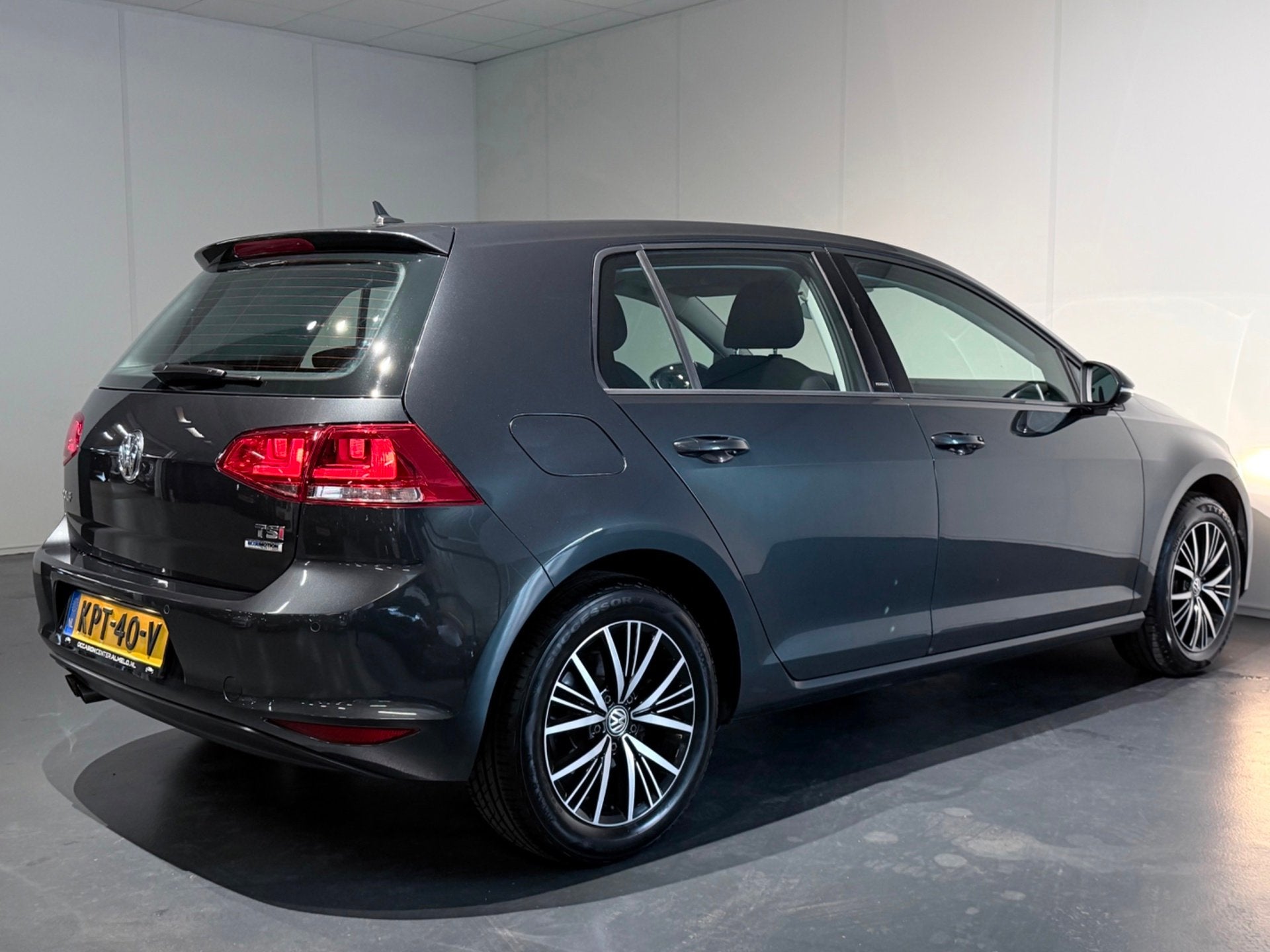 Volkswagen Golf 1.4 TSI DSG Connected Series Allstar /Clima/, Dealer onderhouden, Gebruikt, Euro 6, 4 cilinders