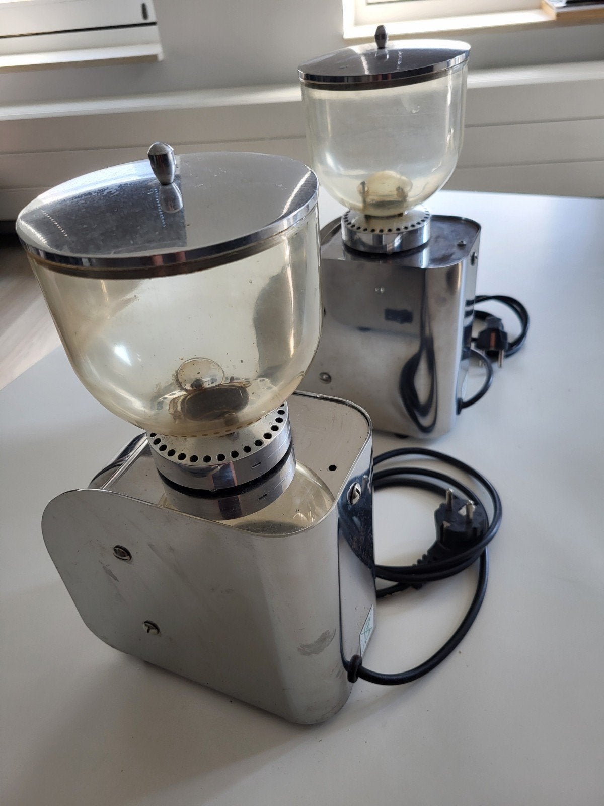 Twee koffiemolens - Isomac Granmacinino gebruikt, Ophalen, Gebruikt