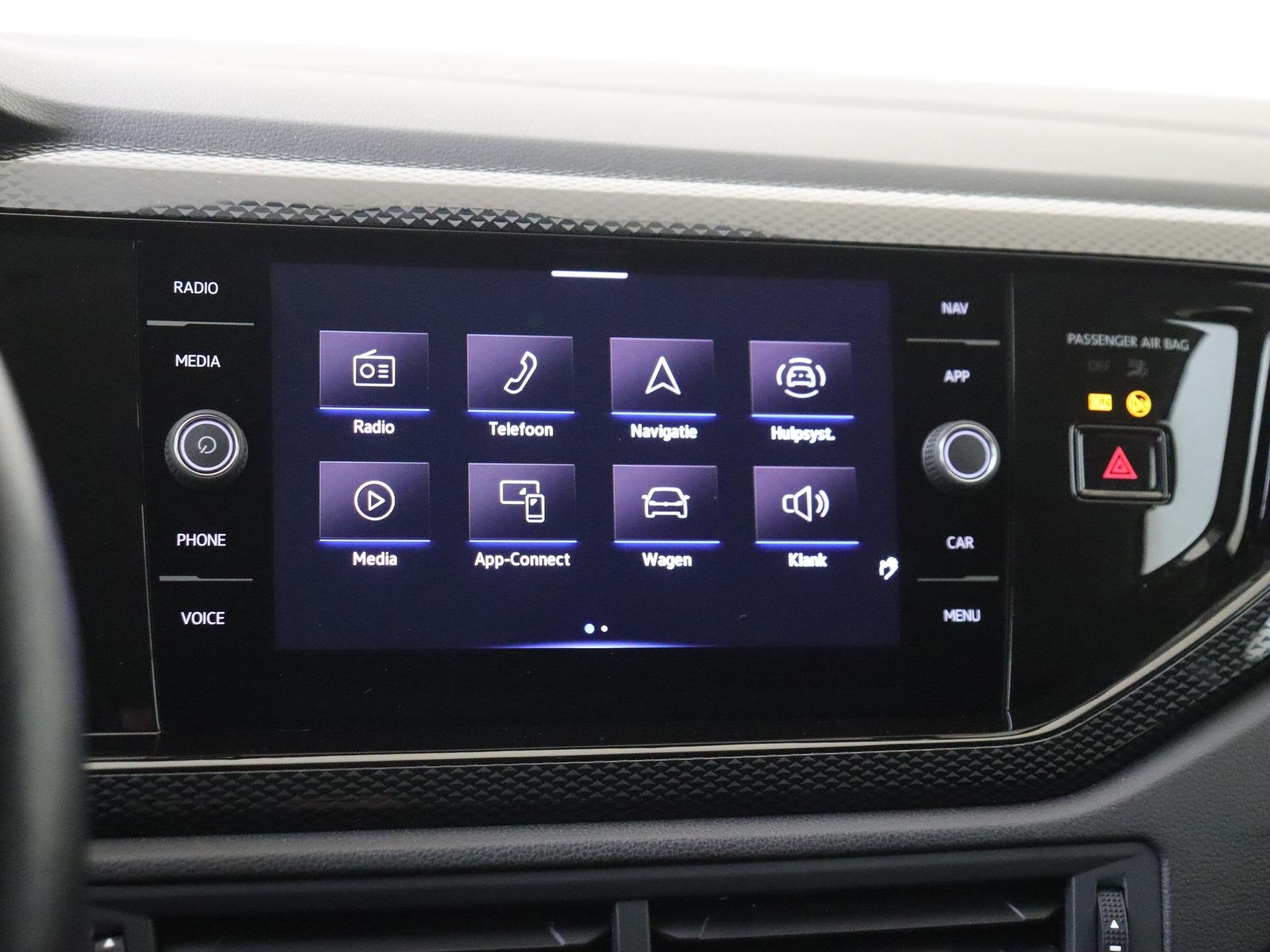Foto 19 van Volkswagen Polo 1.0 TSI Life | Achteruitrijcamera | Adaptiev