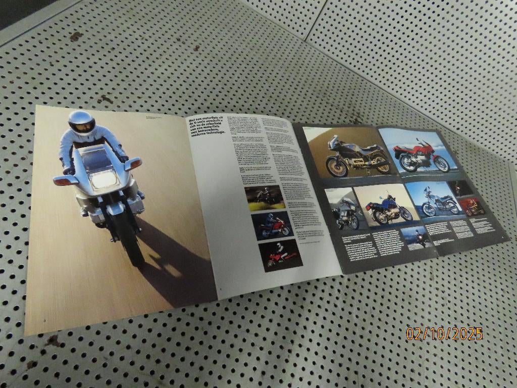 Mooie Folder BMW Motorfietsen 1986 - NL Folder o.a. R80GS, Ophalen of Verzenden, Zo goed als nieuw, Motoren