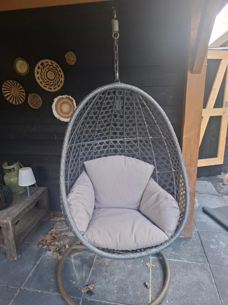 ei-vorm hangstoel met uitwasbare hoes, Ophalen, Gebruikt, Wicker
