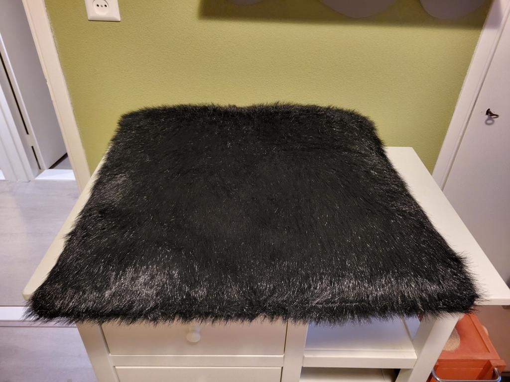 Groot zwart/fluffy vloerkussen 70x70, Ophalen, Gebruikt, Zwart, Vierkant