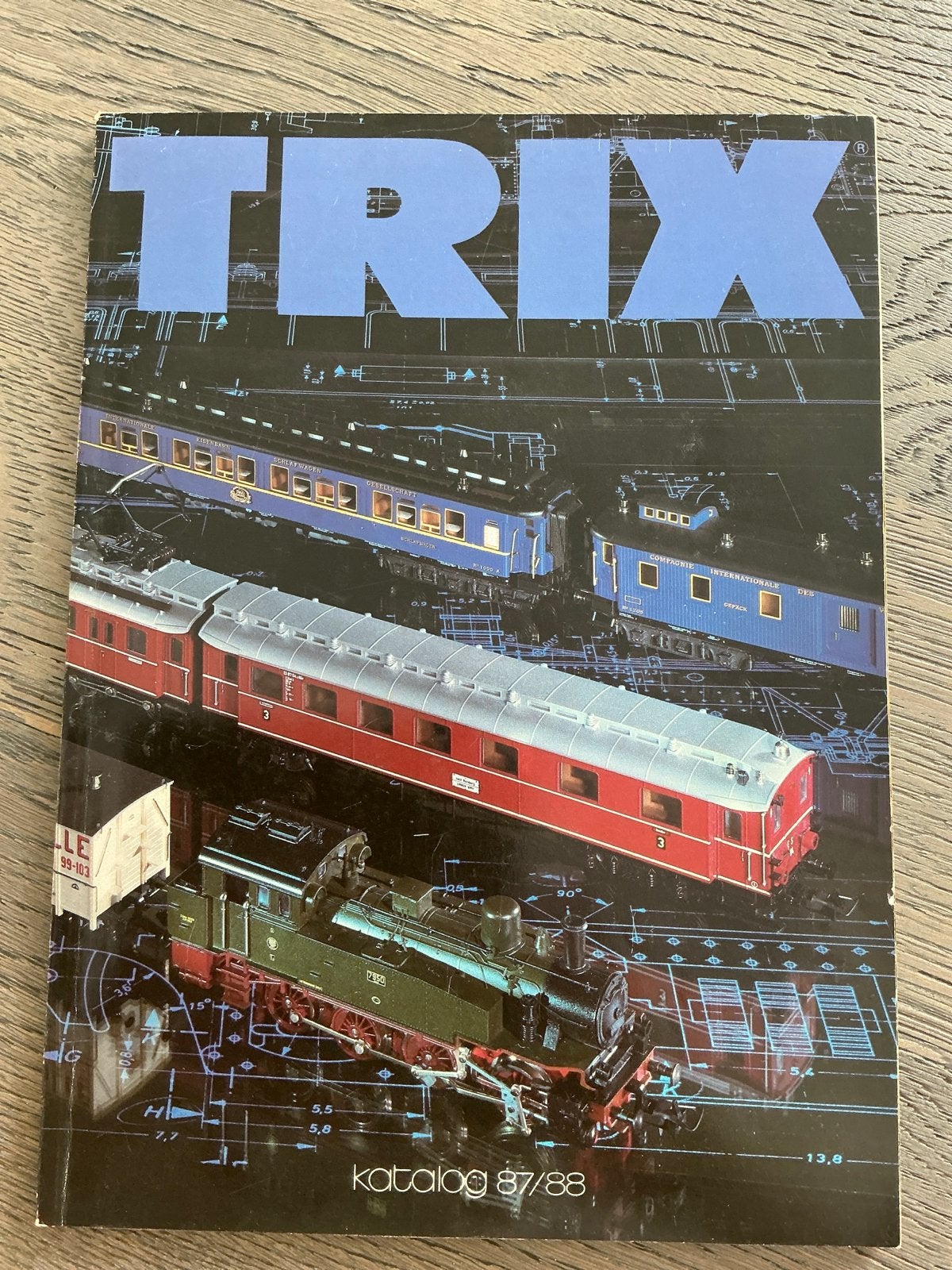 TRIX catalogus 87/88 - Uitstekende staat, Ophalen of Verzenden, Zo goed als nieuw, Boek, Tijdschrift of Catalogus, Overige merken