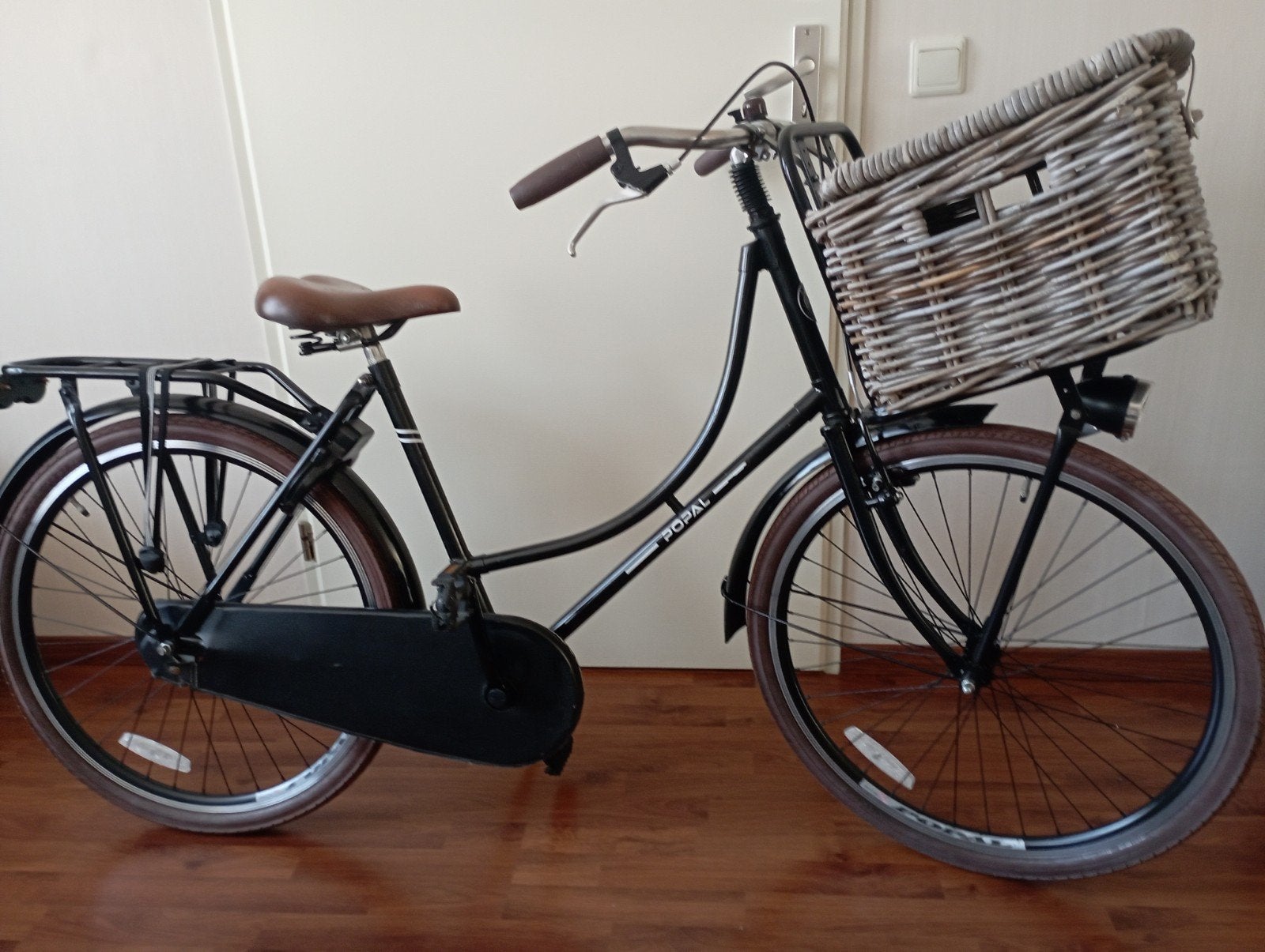 26 inch oma fiets goede staat met rietenand, Ophalen of Verzenden, Gebruikt