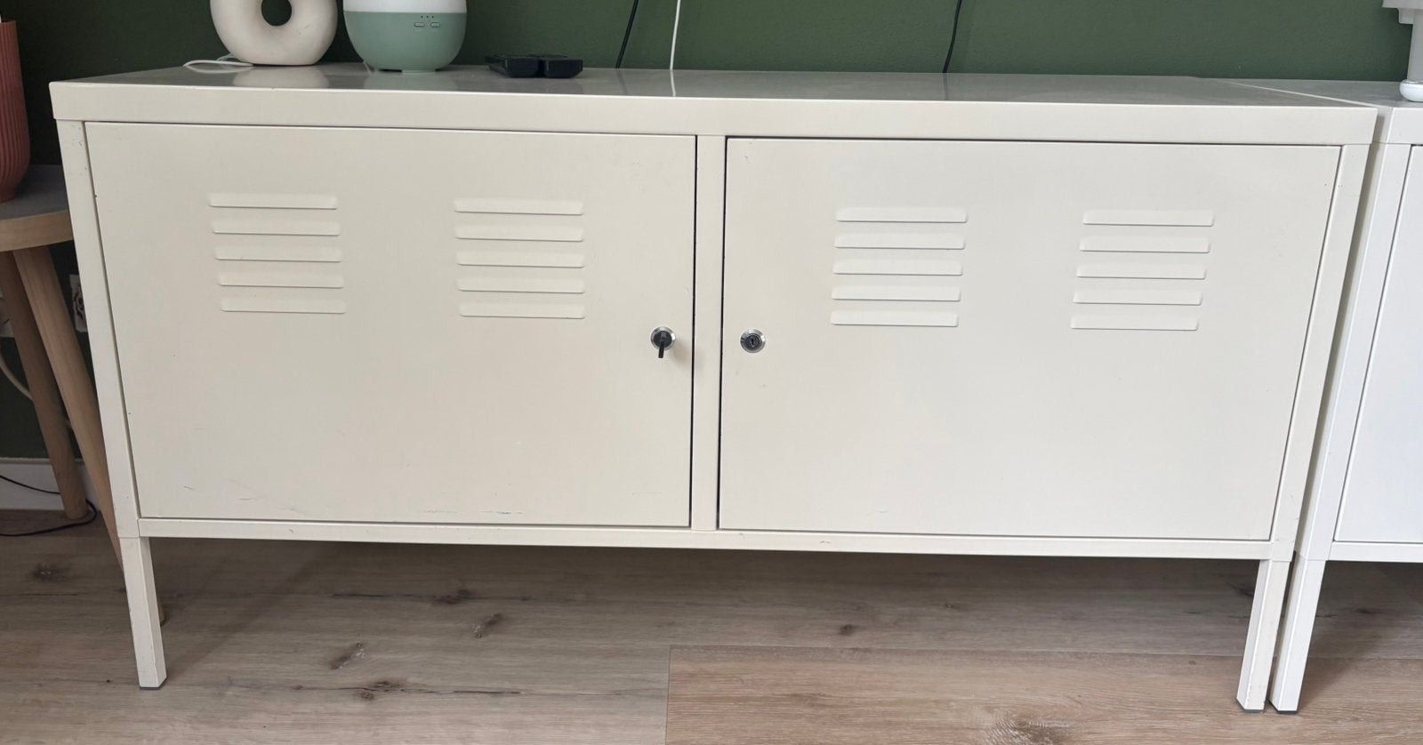 Roomwit metalen kastje van IKEA, model LIXHULT., Huis en Inrichting, Ophalen, Gebruikt