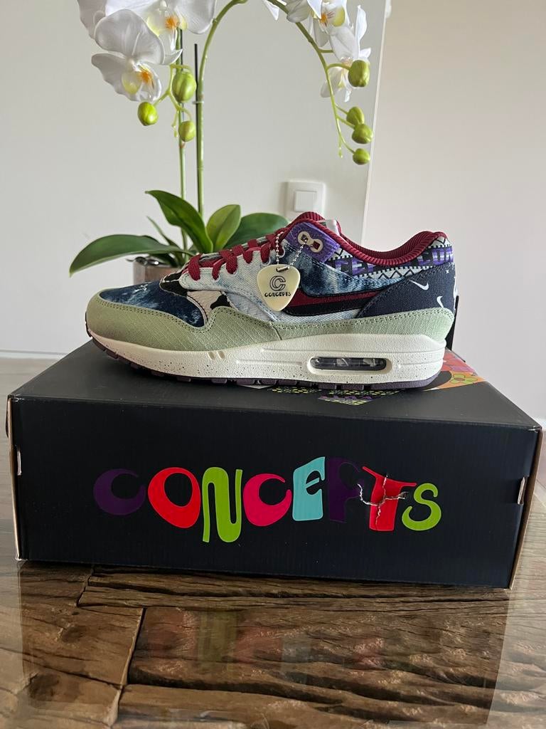 Nike Air Max 1 SP Concepts Mellow 45, Kleding | Heren, Schoenen, Ophalen of Verzenden, Nieuw, Overige kleuren