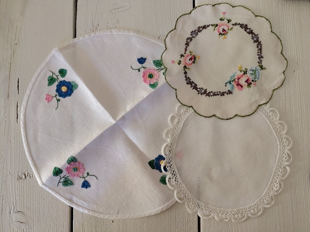 3 Vintage kleedjes - wit, bloem, Ophalen of Verzenden