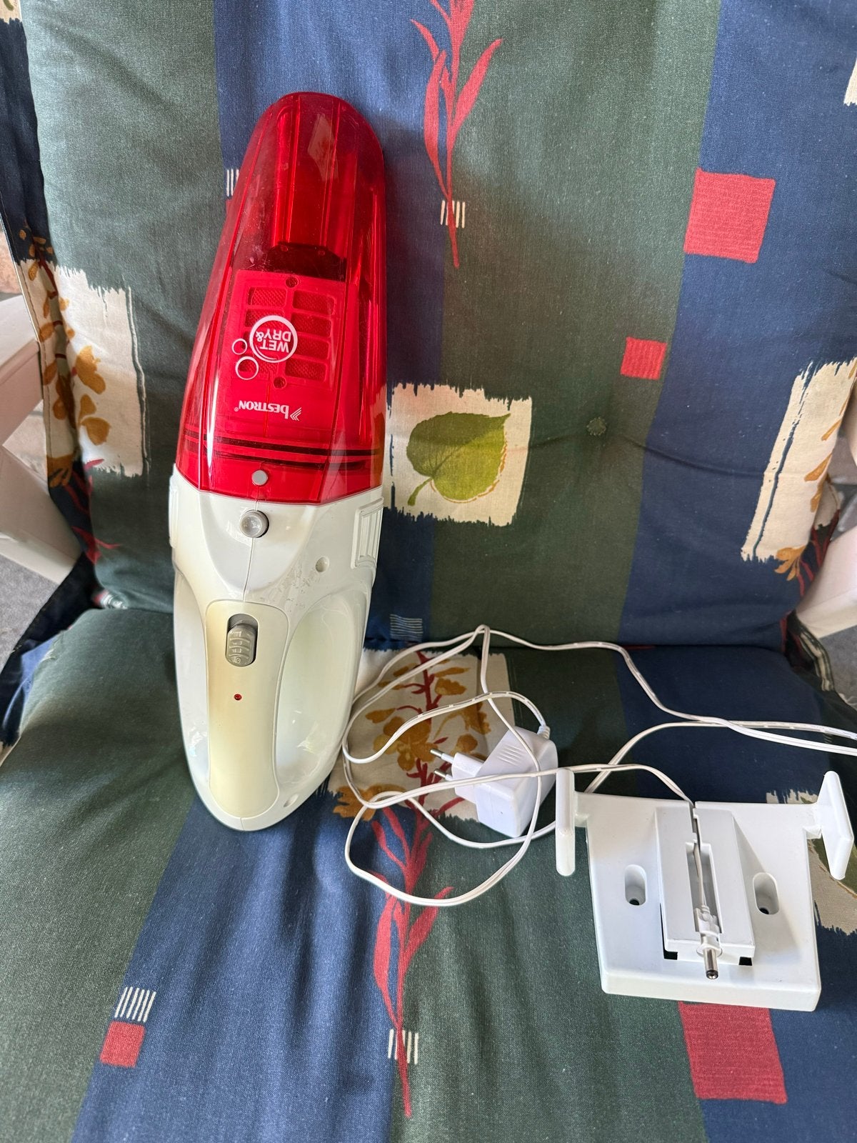Bestron Kruimeldief Wet & Dry - Rood/Wit, Ophalen, Overige merken, Gebruikt, Kruimeldief