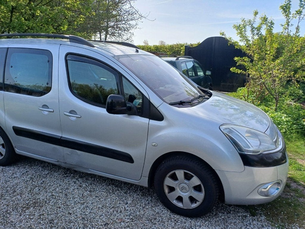 Citroën Berlingo 1.6 HDI 68KW 2012 Grijs, Voorwielaandrijving, 4 cilinders, 715 kg, Berlingo