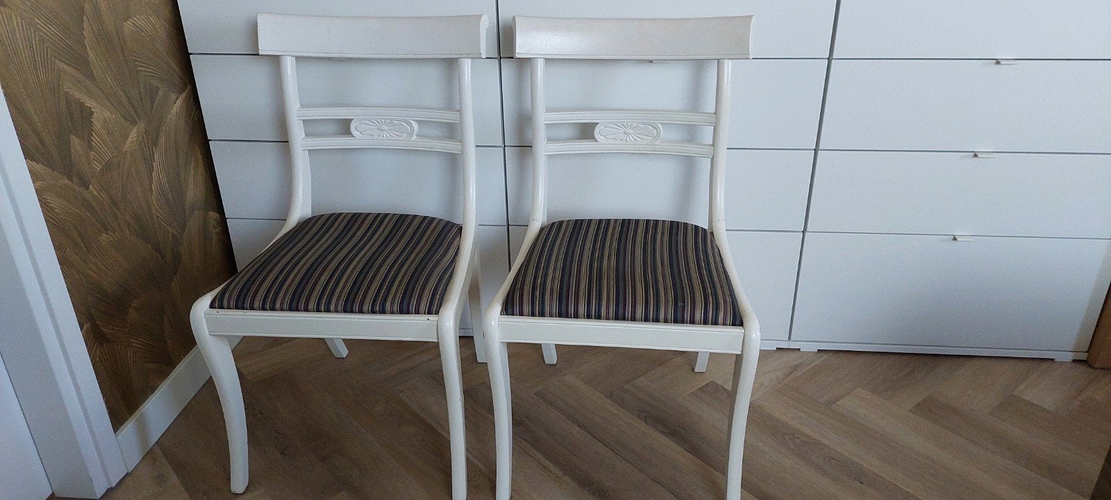 Twee witte antieke eetkamerstoelen, Ophalen, Gebruikt, Wit