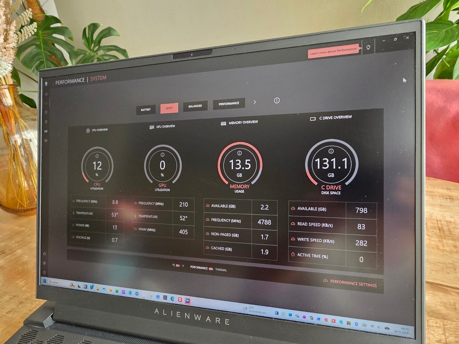 Foto 4 van Alienware Gaming Laptop - Krachtige Prestaties