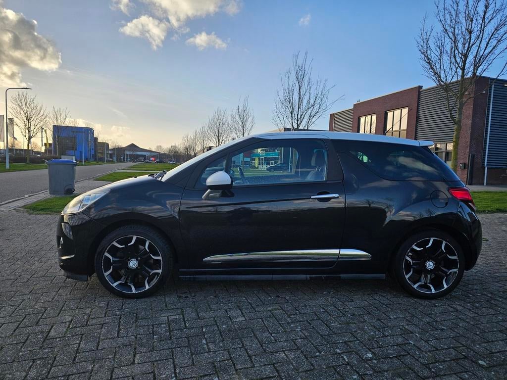 Citroën DS3 1.6 THP Sport Chic NIEUWE APK/ NAVI/ AIRCO/ CRUI, Zwart, Handgeschakeld, 570 kg, Particulier
