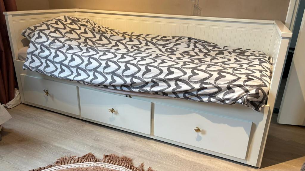 Ikea bedbank Hemnes, Huis en Inrichting, Ophalen, Wit, Tweepersoons, 200 cm