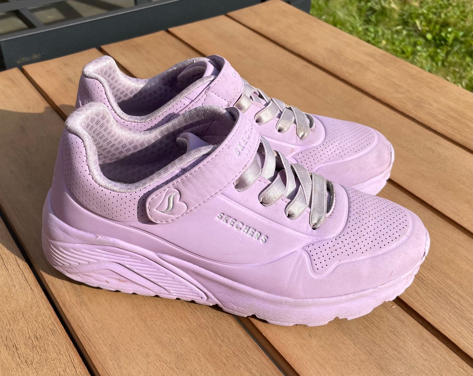 Lila Skechers met klitteband maat 36, Meisje, Schoenen, Ophalen of Verzenden, Zo goed als nieuw