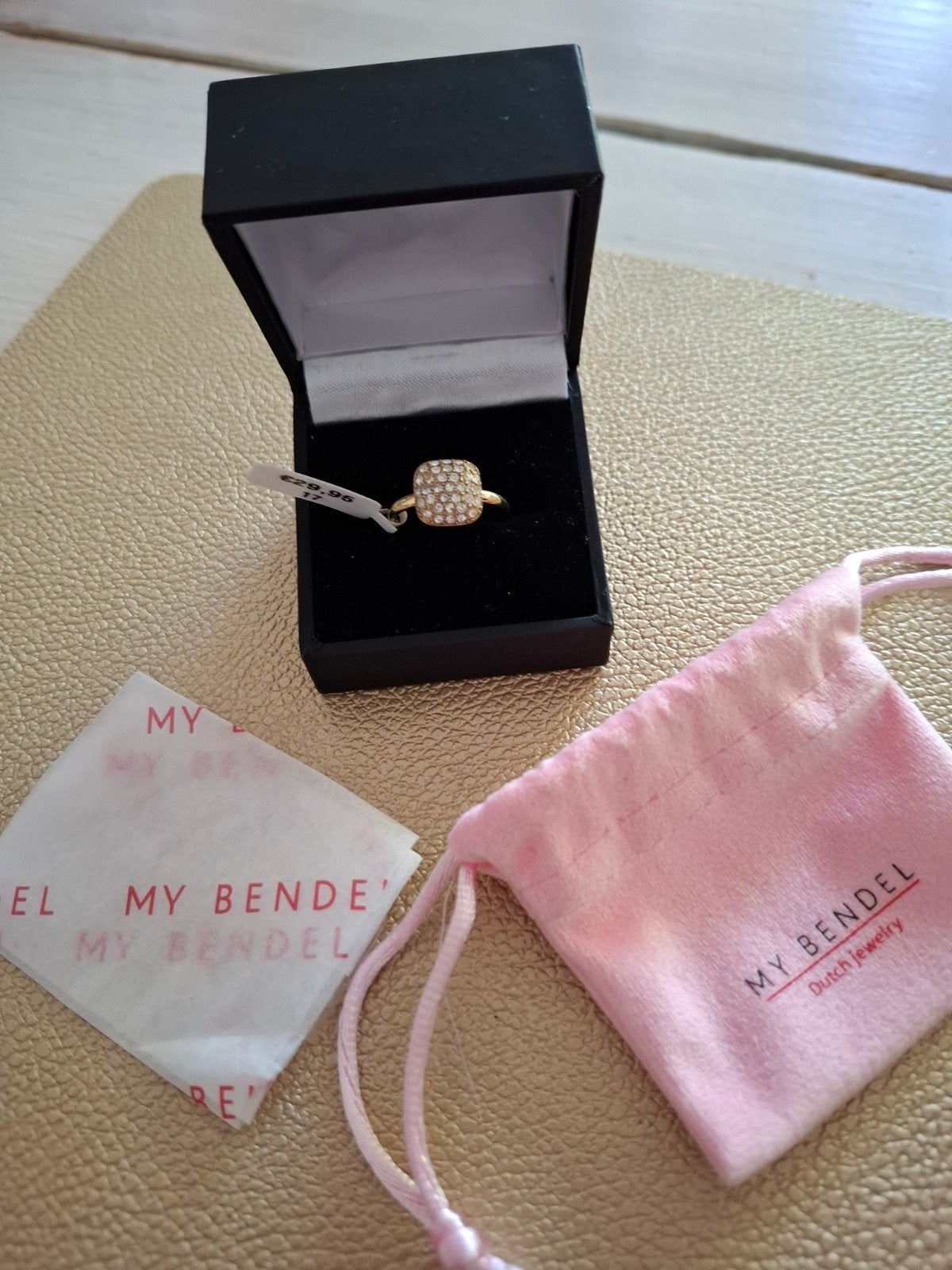 Ring met strass   Mt17, Sieraden, Tassen en Uiterlijk, Nieuw, Ophalen of Verzenden, 17 tot 18, Dame