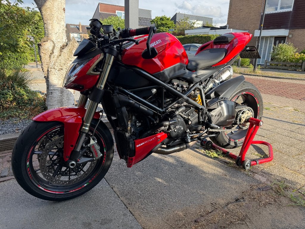 Ducati Streetfighter 1098, Sportuitlaat, 2 cilinders, 1098 cc, Motorrijbewijs A