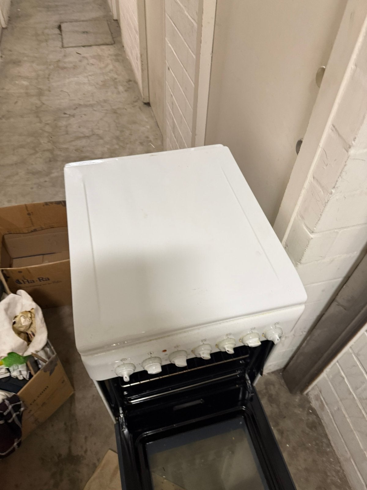 Net gasfornuis/oven indesit, Witgoed en Apparatuur, Fornuizen, Gebruikt, Gas, Vrijstaand, 85 tot 90 cm