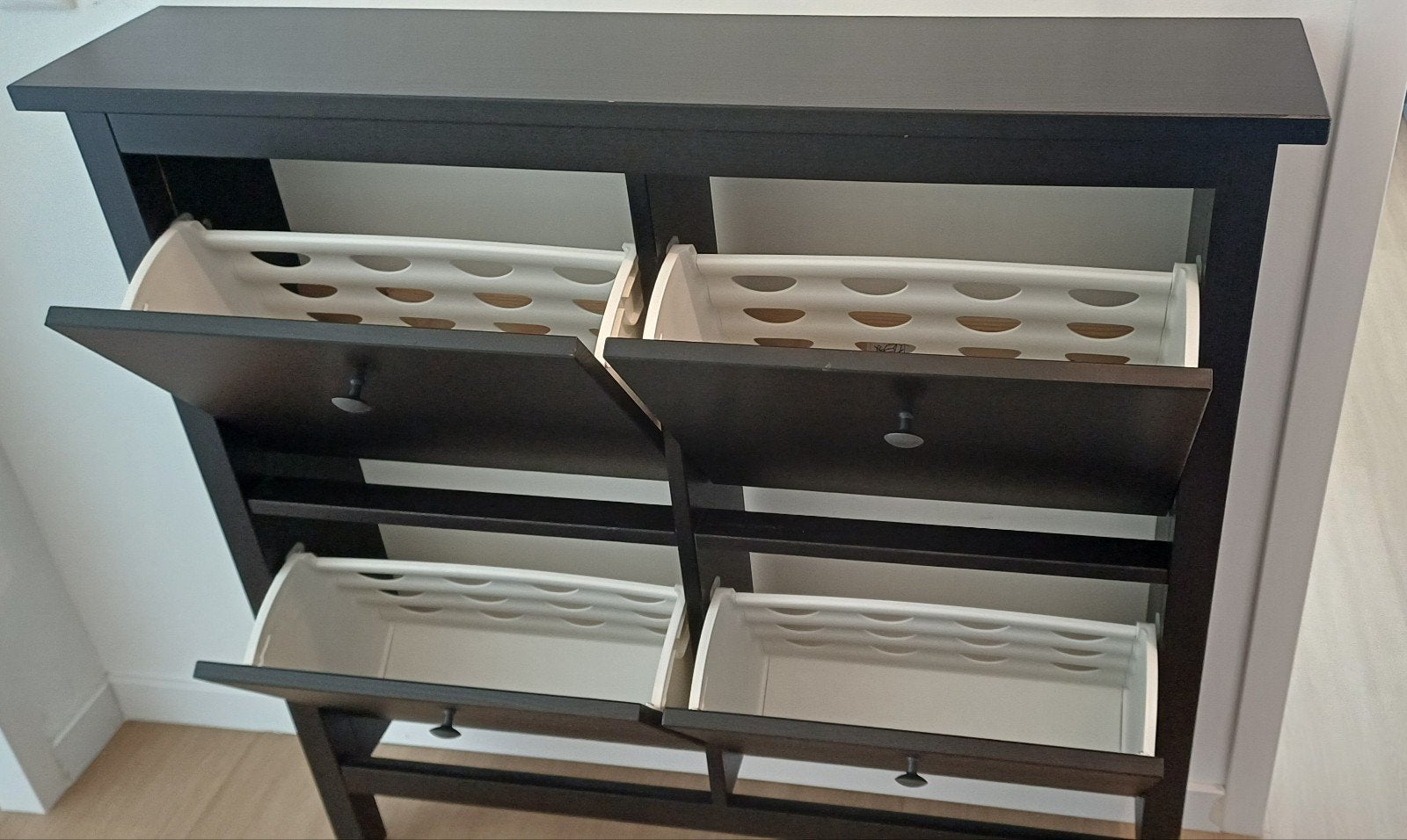 Ikea Hemnes schoenenkast met 4 vakken - Zwart, Ophalen, Gebruikt