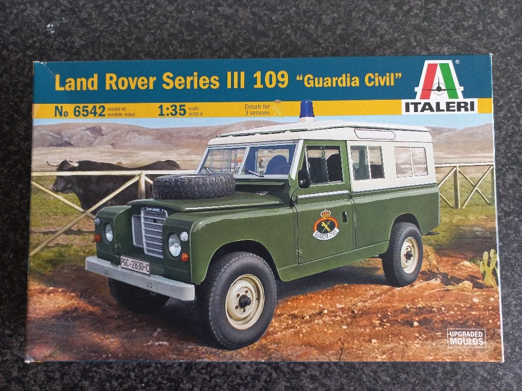 Land Rover "Guardia Civil" + extra - 1/35 Italeri, 1:32 tot 1:50, Ophalen of Verzenden, Zo goed als nieuw, Italeri