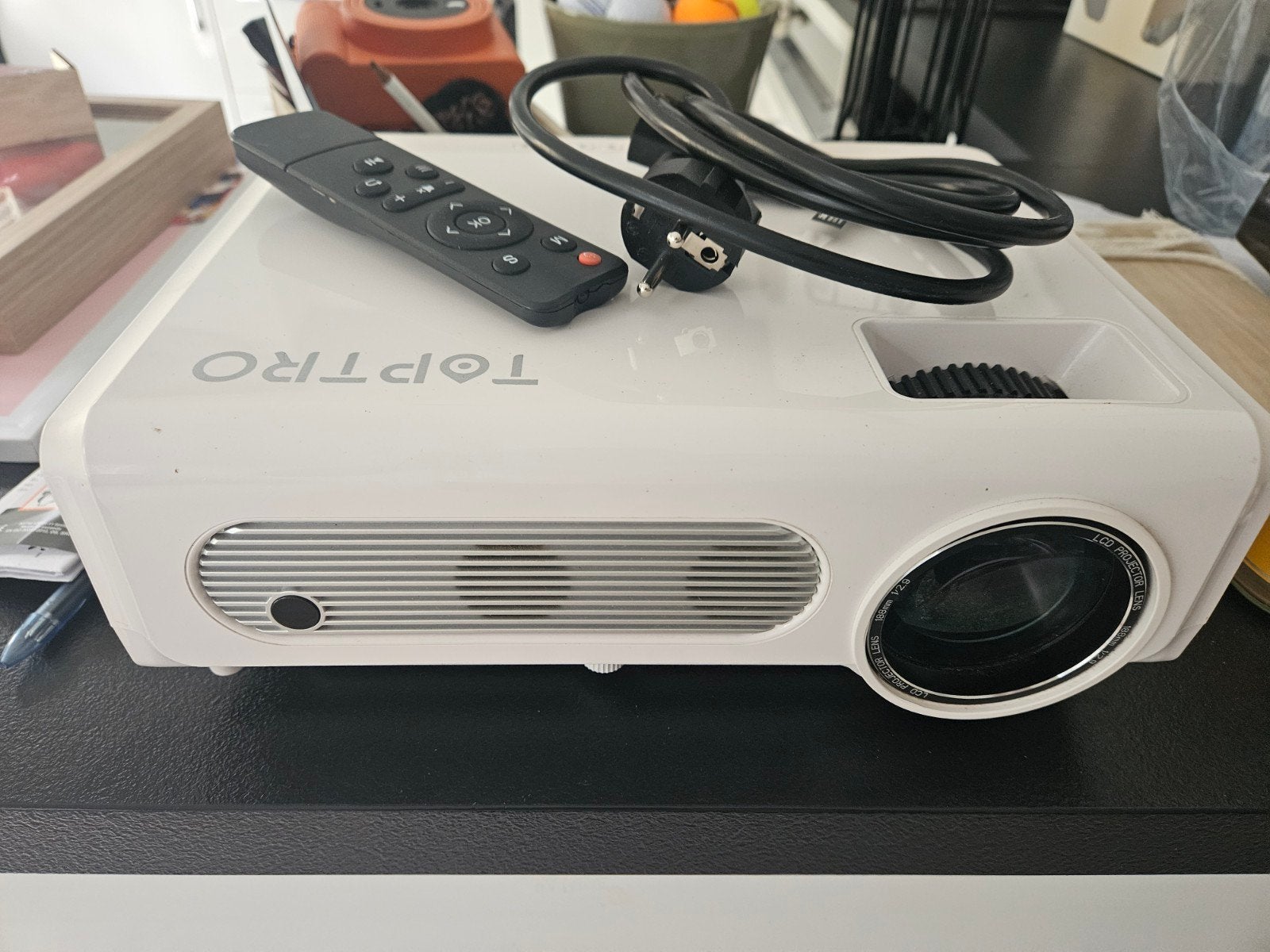 Toptro Projector - Wit, inclusief afstandsbediening, Ophalen, Toptro, Zo goed als nieuw, LCD