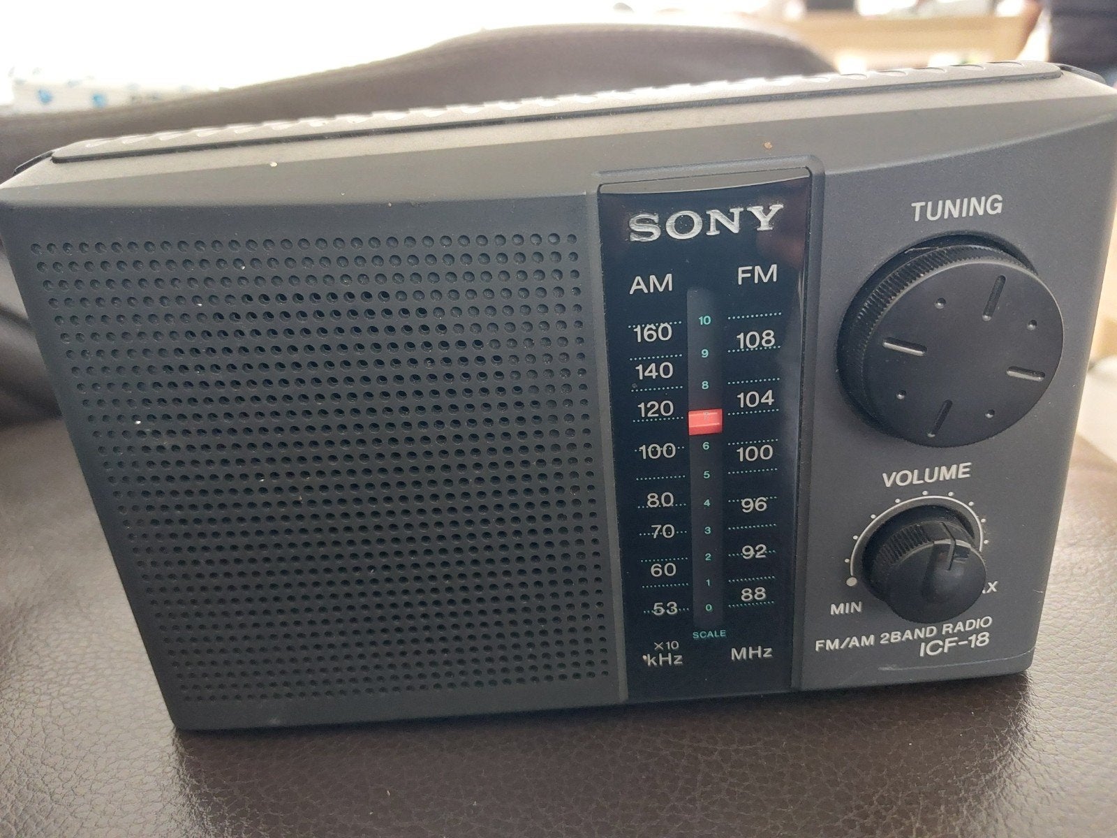 nette Sony ICF-18 FM/AM 2-band radio - Draagbaar en compact, Ophalen of Verzenden, Gebruikt, Radio