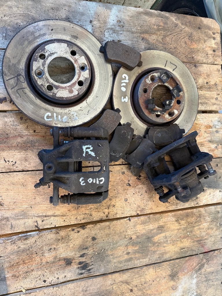 Renault clio 3 voor remschijf remklauw, Auto-onderdelen, Ophalen of Verzenden, Gebruikt, Renault