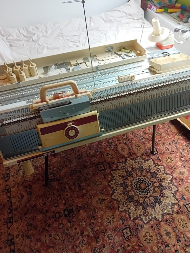 Brother breimachine kh230 en kr230, Hobby en Vrije tijd, Ophalen, Zo goed als nieuw, Breien, Machine