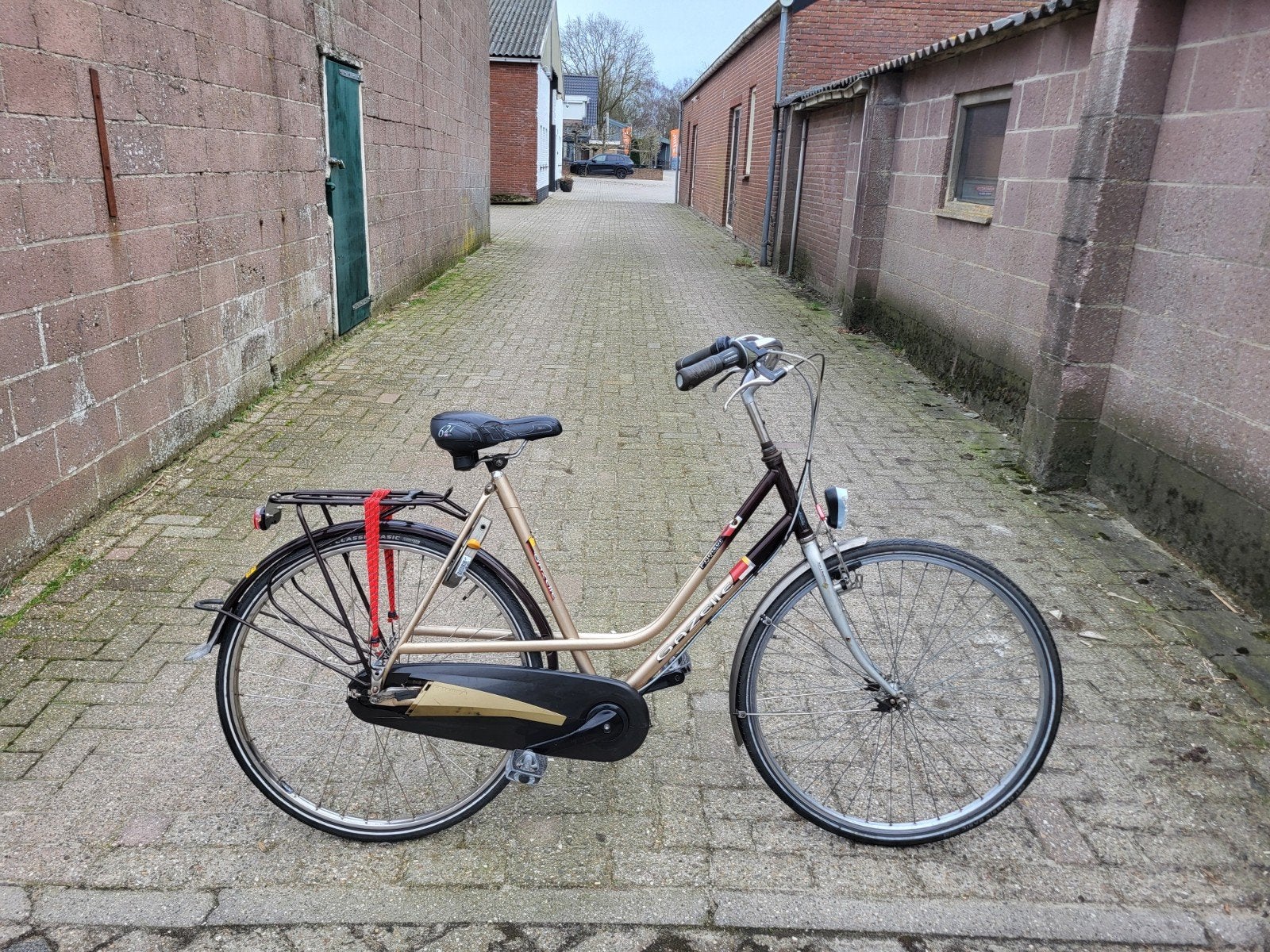Gazelle damesfiets 28 inch, Fietsen en Brommers, 56 cm of meer, Ophalen, Zo goed als nieuw, Versnellingen