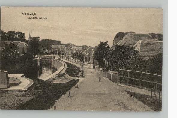Vreeswijk Sluisje st 1912 Uitg P.Smit  No. 7