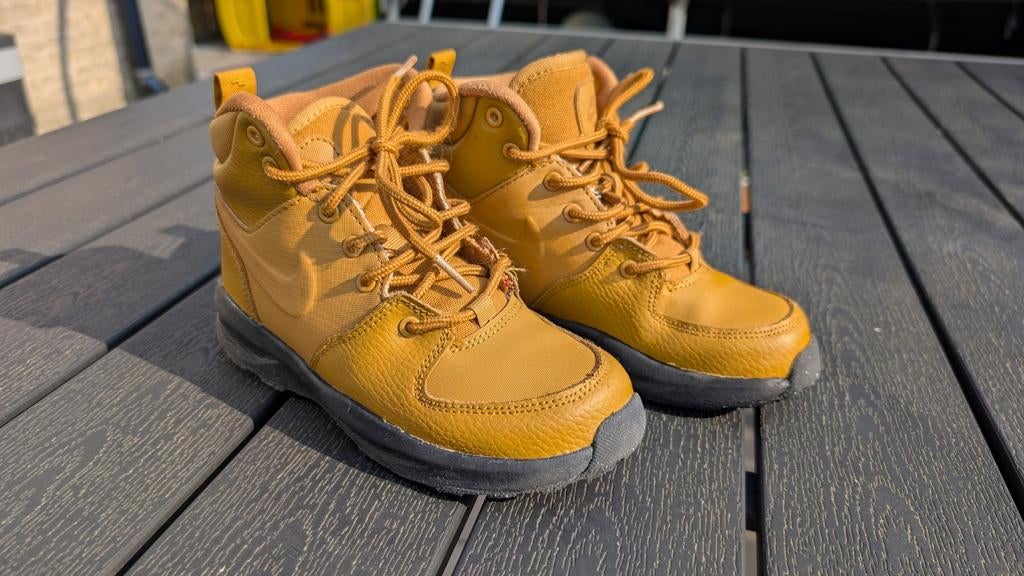 Nike Manoa kids schoenen maat 31, Ophalen of Verzenden