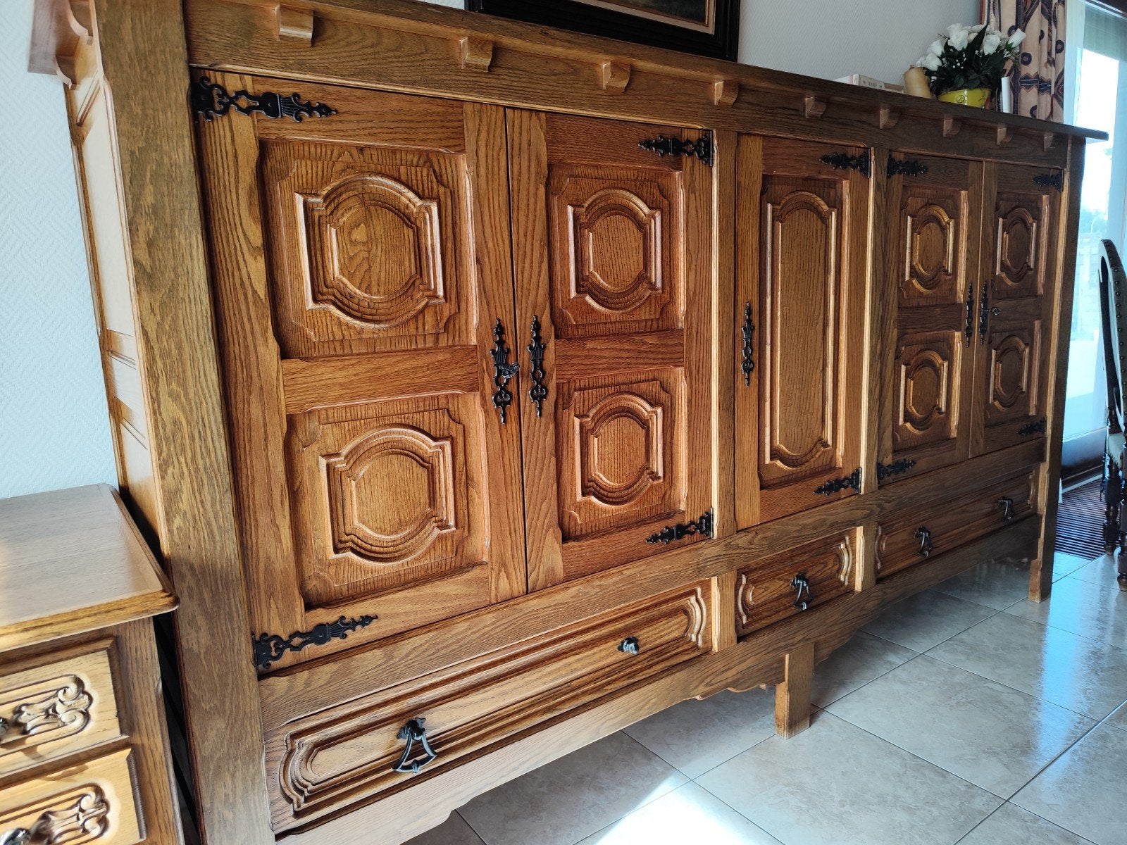 Eikenhouten dressoir uit 1971, Ophalen