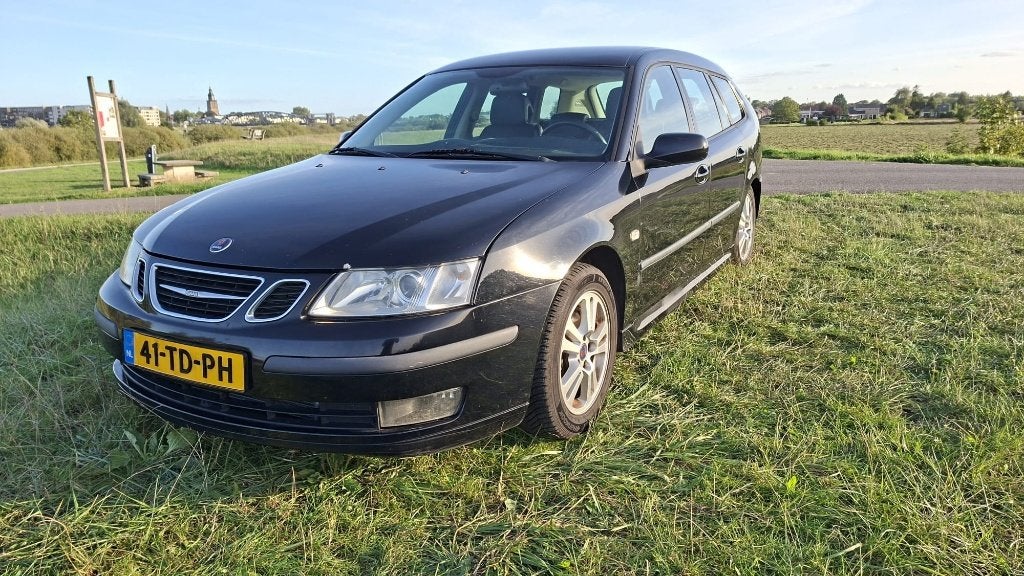 Saab 9-3 1.8T - rijdt 1:11 op LPG, 1998 cc, 4 cilinders, Zwart, Origineel Nederlands