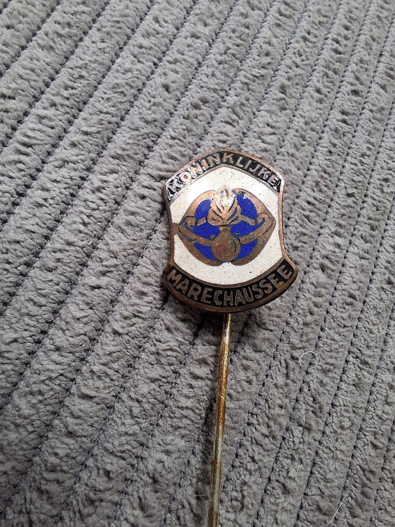 Emaille speld Koninklijke Marechaussee, Verzenden, Marechaussee, Nederland, Embleem of Badge